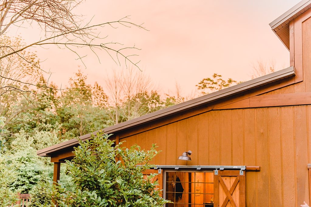 Wedding day at Hidden Hollow Farms in Crawfordsville Indiana_1577.jpg