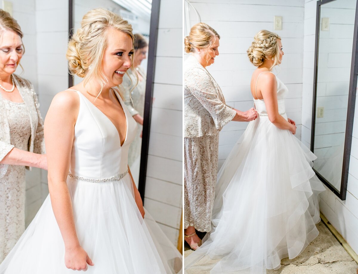 Indiana Wedding Day at The Willow Creek Barn in Frankfort Indiana_1369.jpg