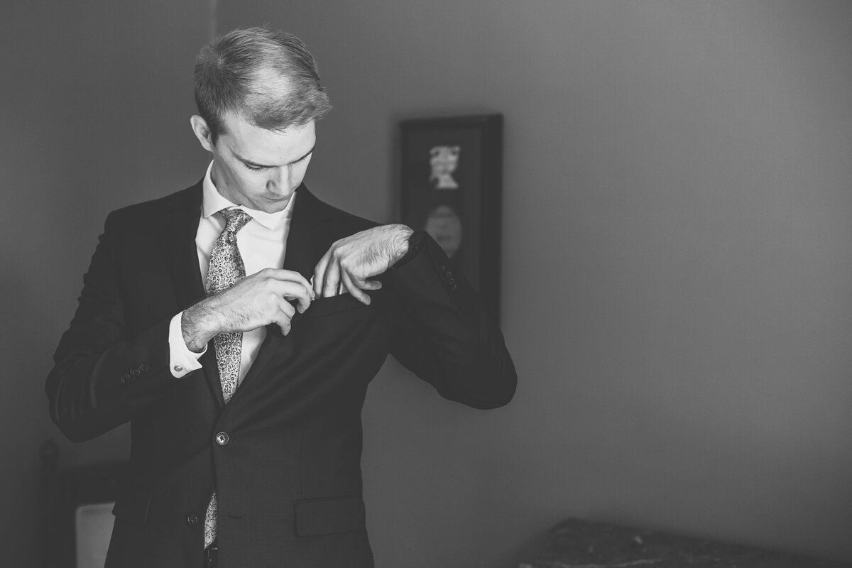 Wedding Day at Fowler House Mansion in Lafayette Indiana by Sarah Elizabeth Photos_0560.jpg