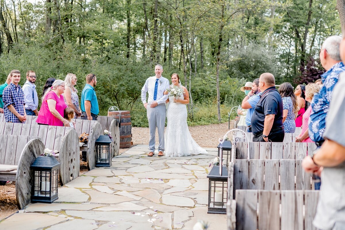 Wedding Day at Hidden Hollow Farm Crawfordsville Indiana Sarah Elizabeth Photos_1924.jpg