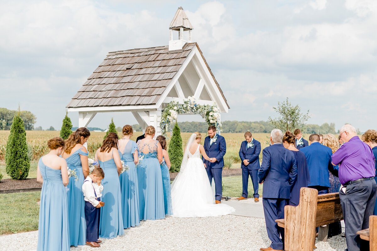 White Willow Farms Wedding Day in Arcadia Indiana by Sarah Elizabeth Photos_2394.jpg
