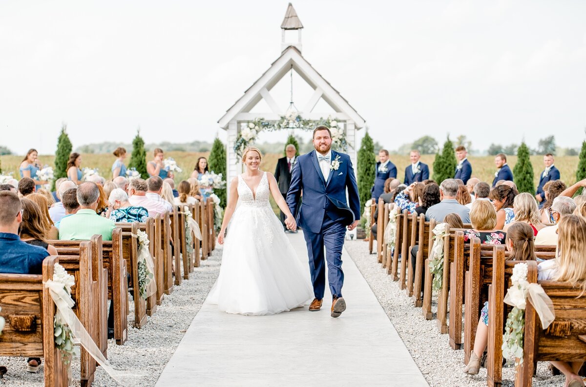 White Willow Farms Wedding Day in Arcadia Indiana by Sarah Elizabeth Photos_2397.jpg
